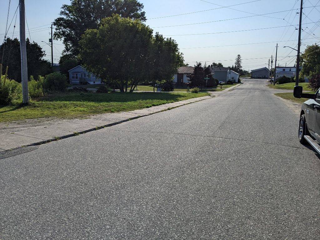 Blind River, ON P0R 1B0,32 YOUNGFOX RD