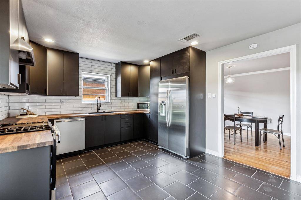 Fort Worth, TX 76114,6117 Saint Johns Lane