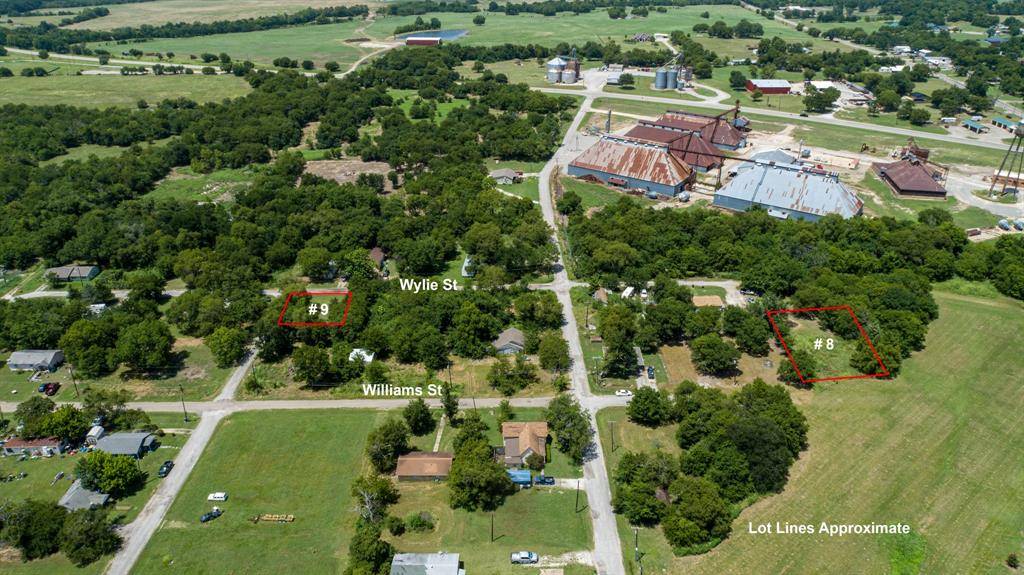 Wolfe City, TX 75496,208 Lee Street