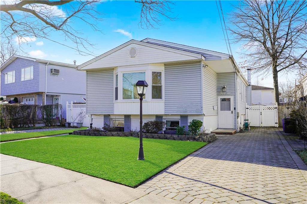 56 Wolverine ST, Staten Island, NY 10306