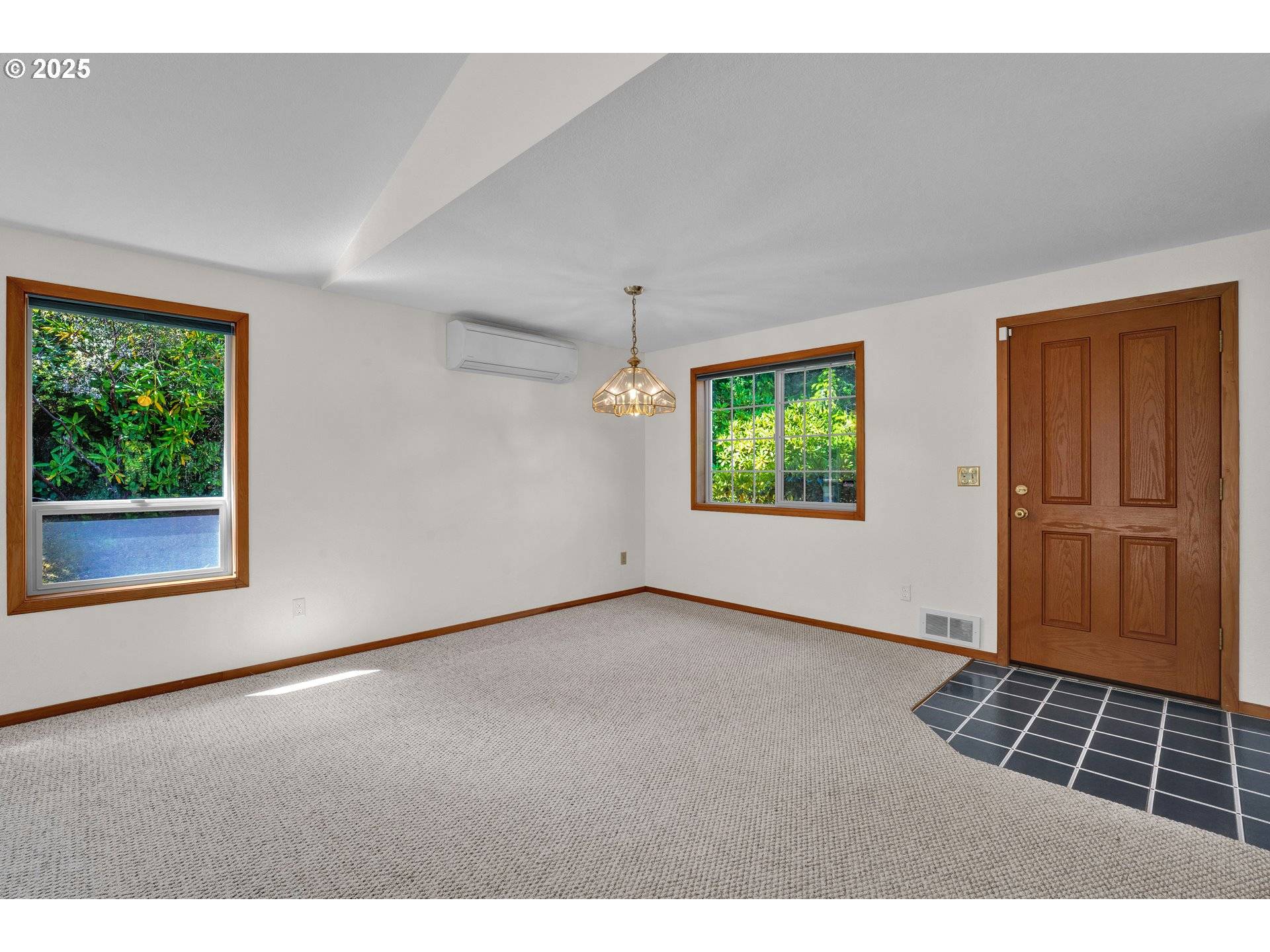 Florence, OR 97439,4929 OCEANA DR