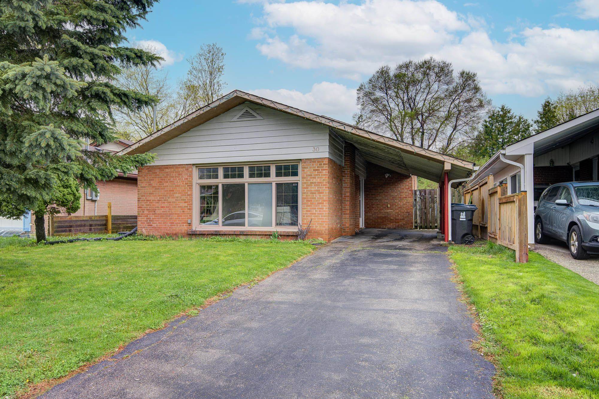 Toronto E09, ON M1K 4X1,30 Deerfield RD