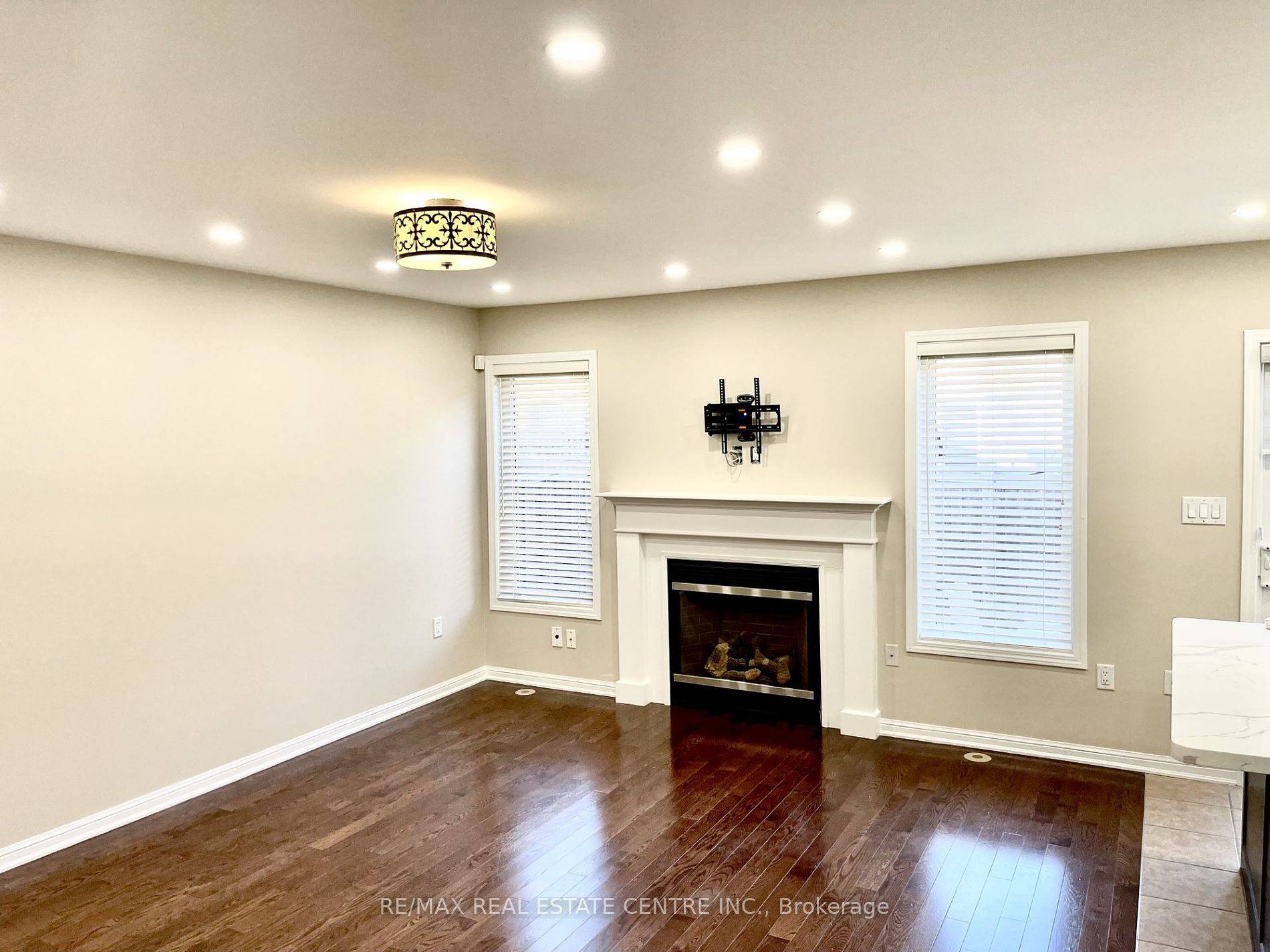 Milton, ON L9T 0P4,613 Sellers PATH
