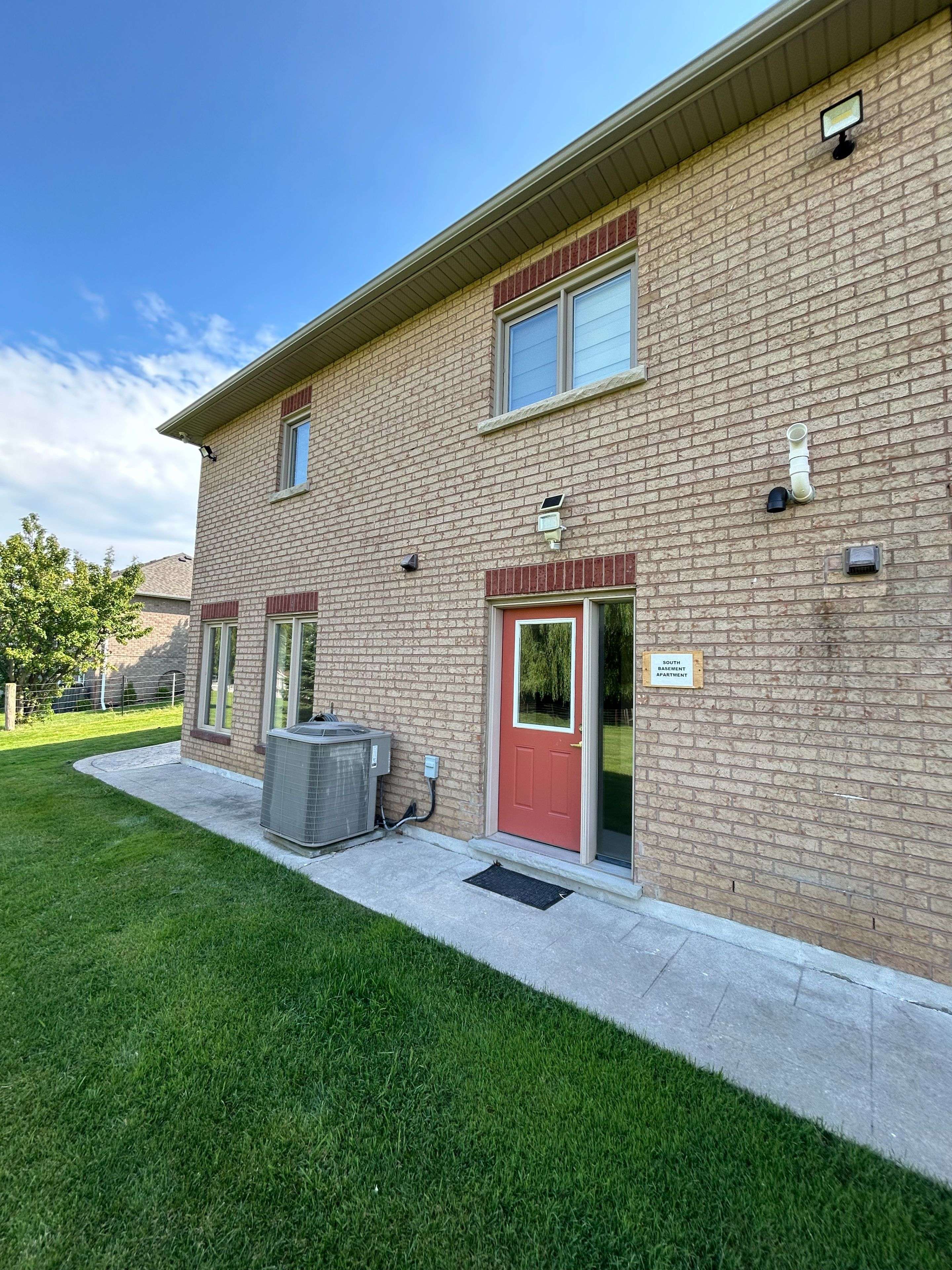 Caledon, ON L7C 2G9,12389 Old Kennedy RD #B