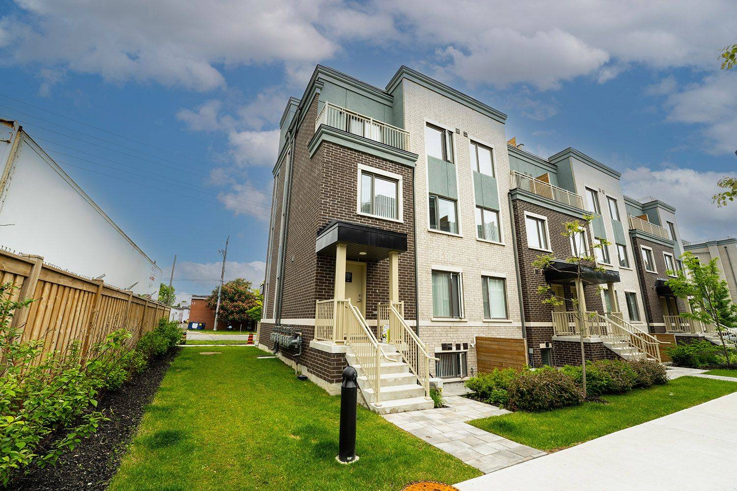 Toronto W06, ON M8V 0J5,235 Birmingham ST #139