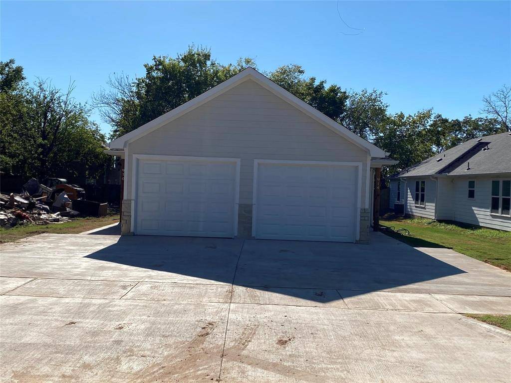 Sherman, TX 75090,910 N Throckmorton #910