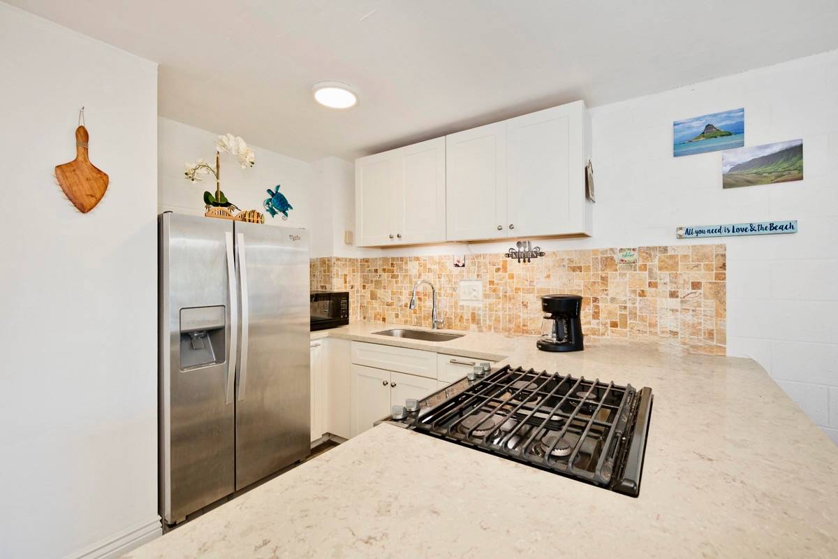 Hauula, HI 96717,53-549 KAMEHAMEHA HWY #506