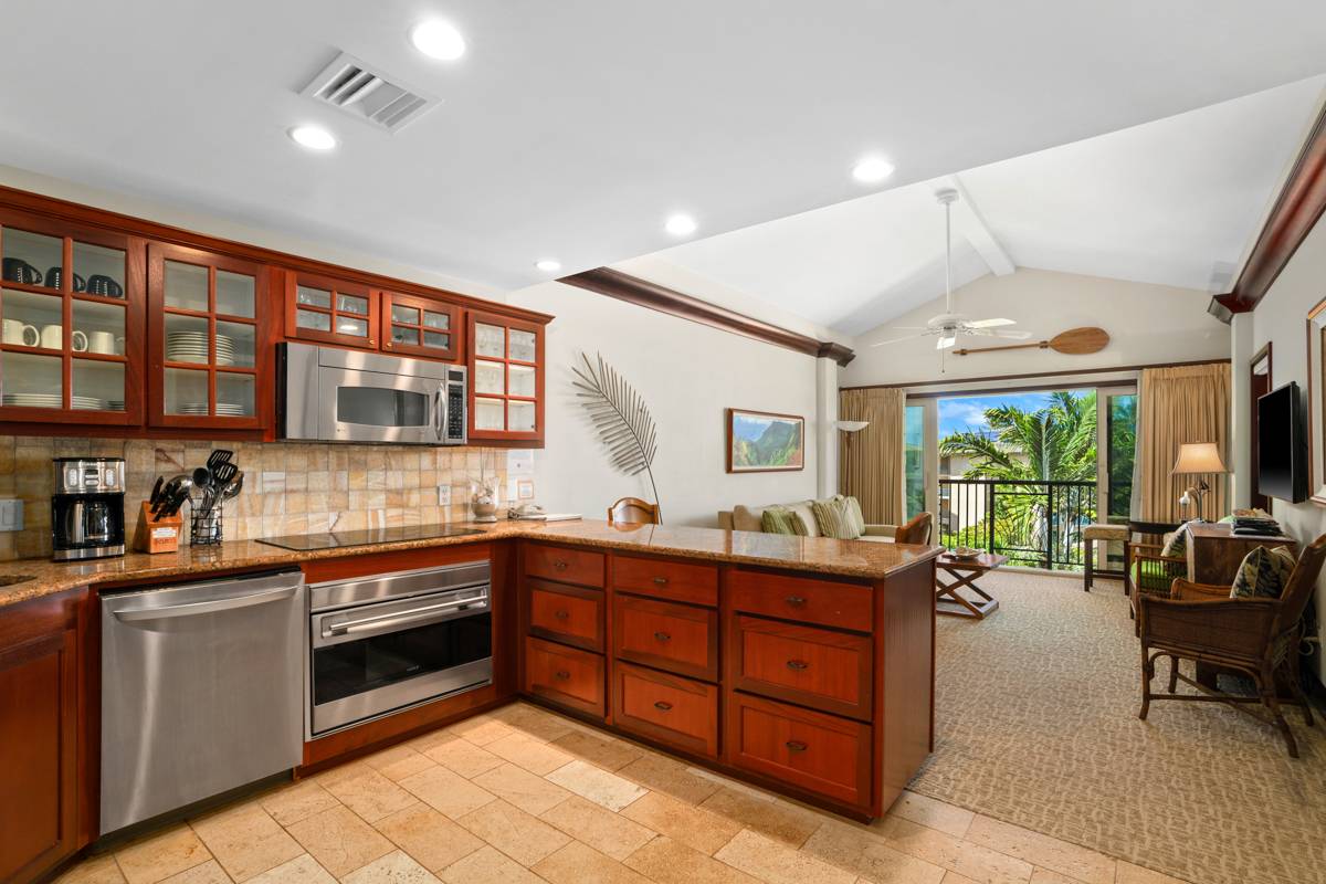 Kapaa, HI 96746,4-820 KUHIO HWY #E406