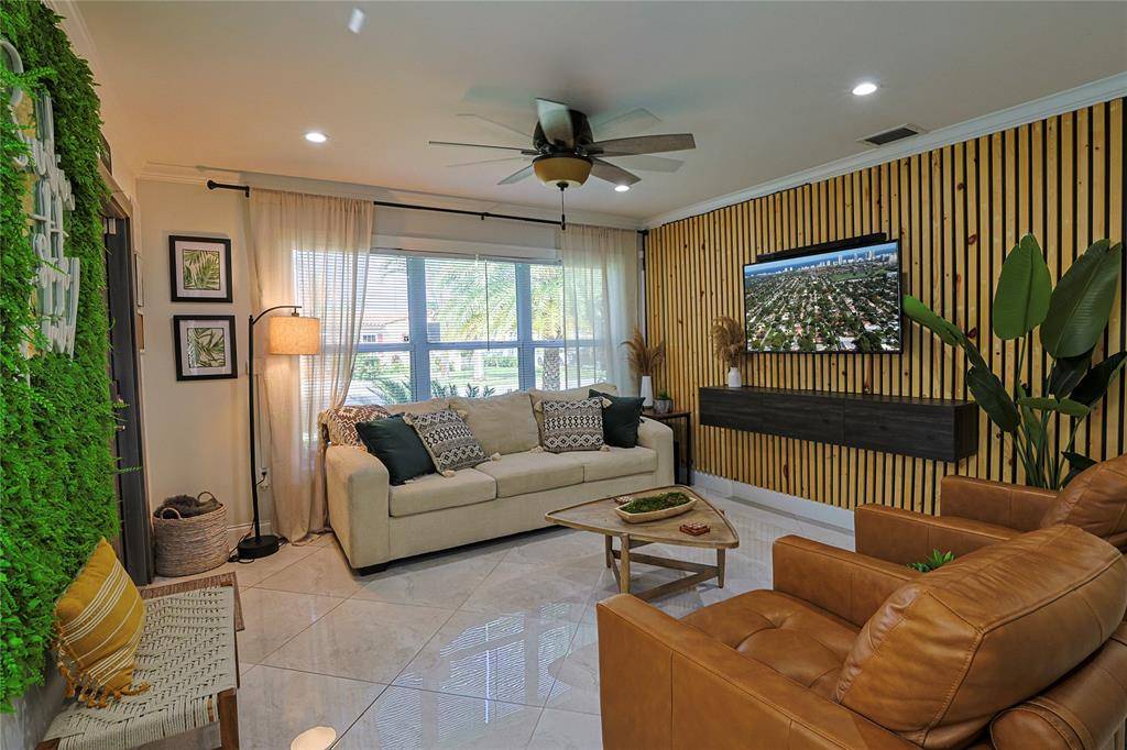 Hollywood, FL 33020,1614 Plunkett St