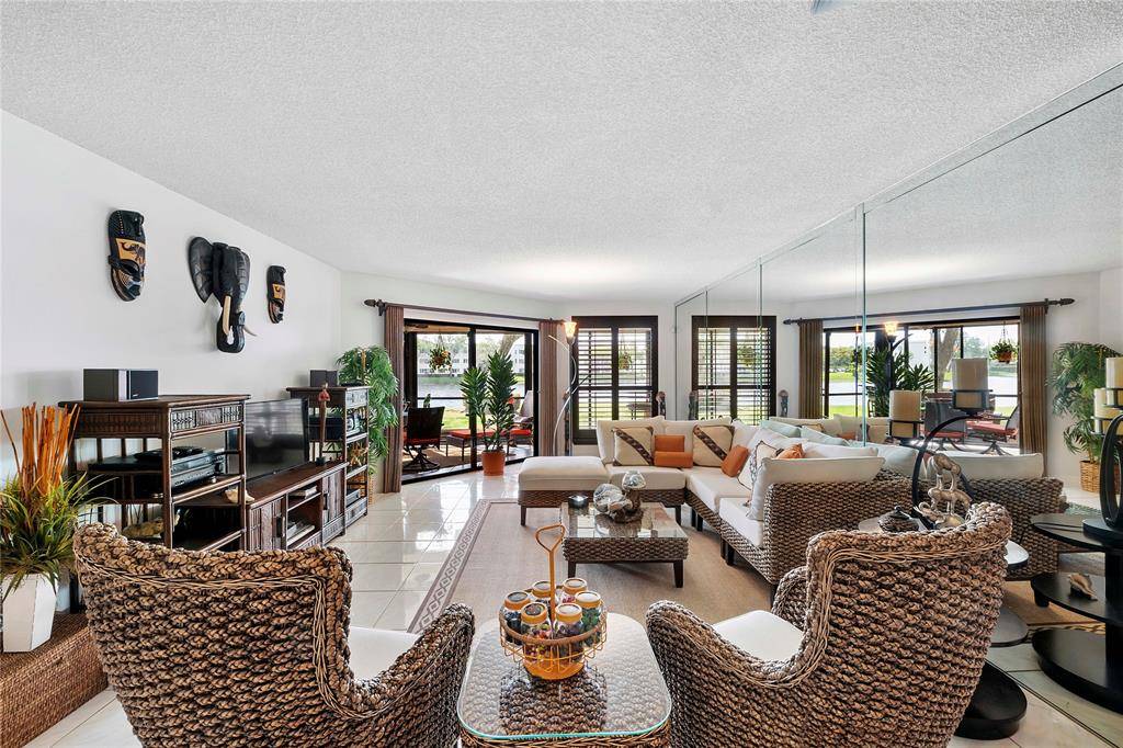 Tamarac, FL 33321,7219 Fairfax Dr #110