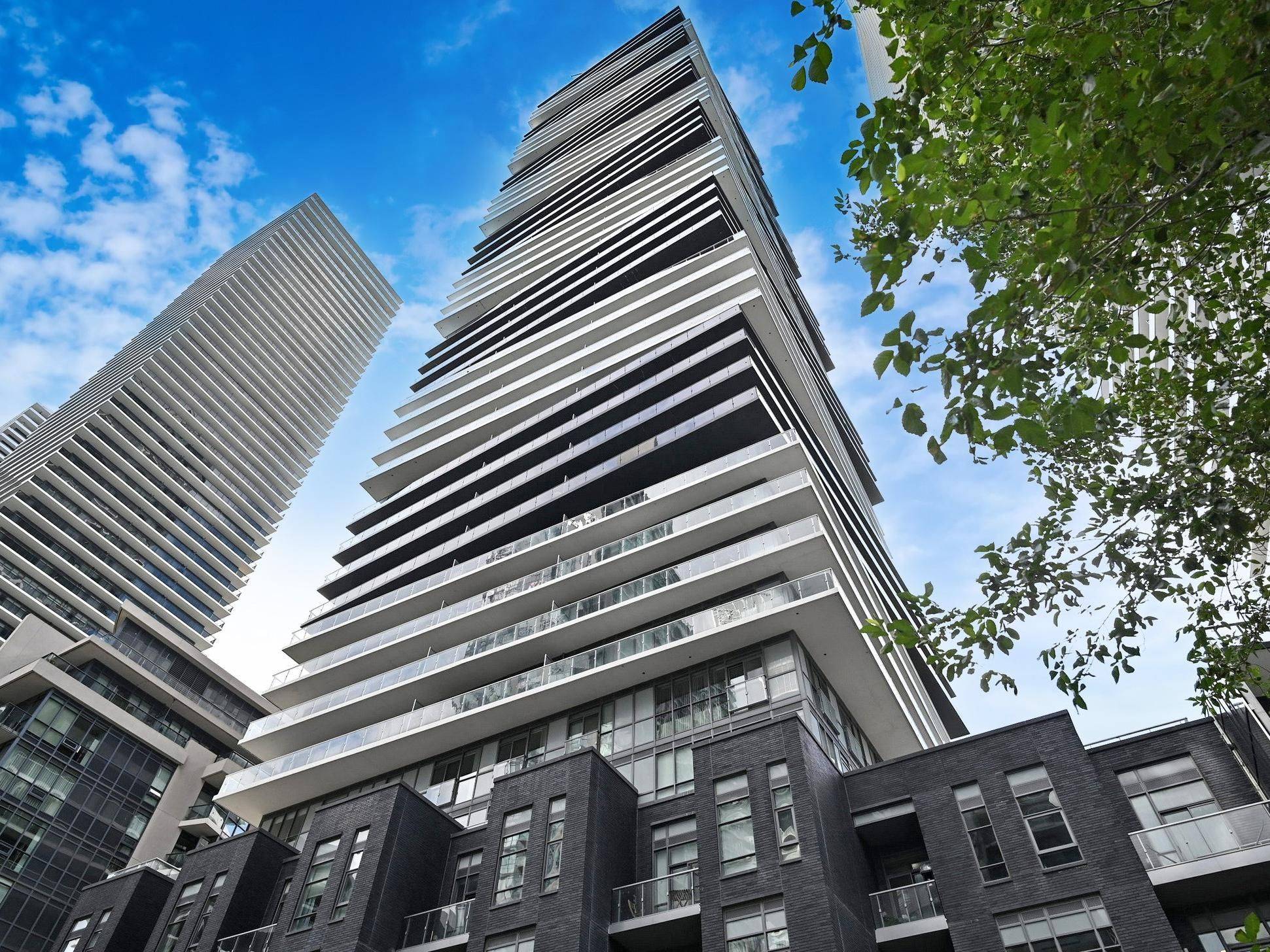 Toronto W06, ON M8V 0C8,56 Annie Craig DR #3605