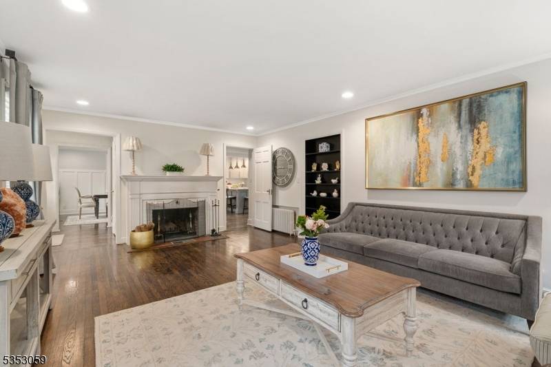 Ridgewood Village, NJ 07450,31 Reynen Ct