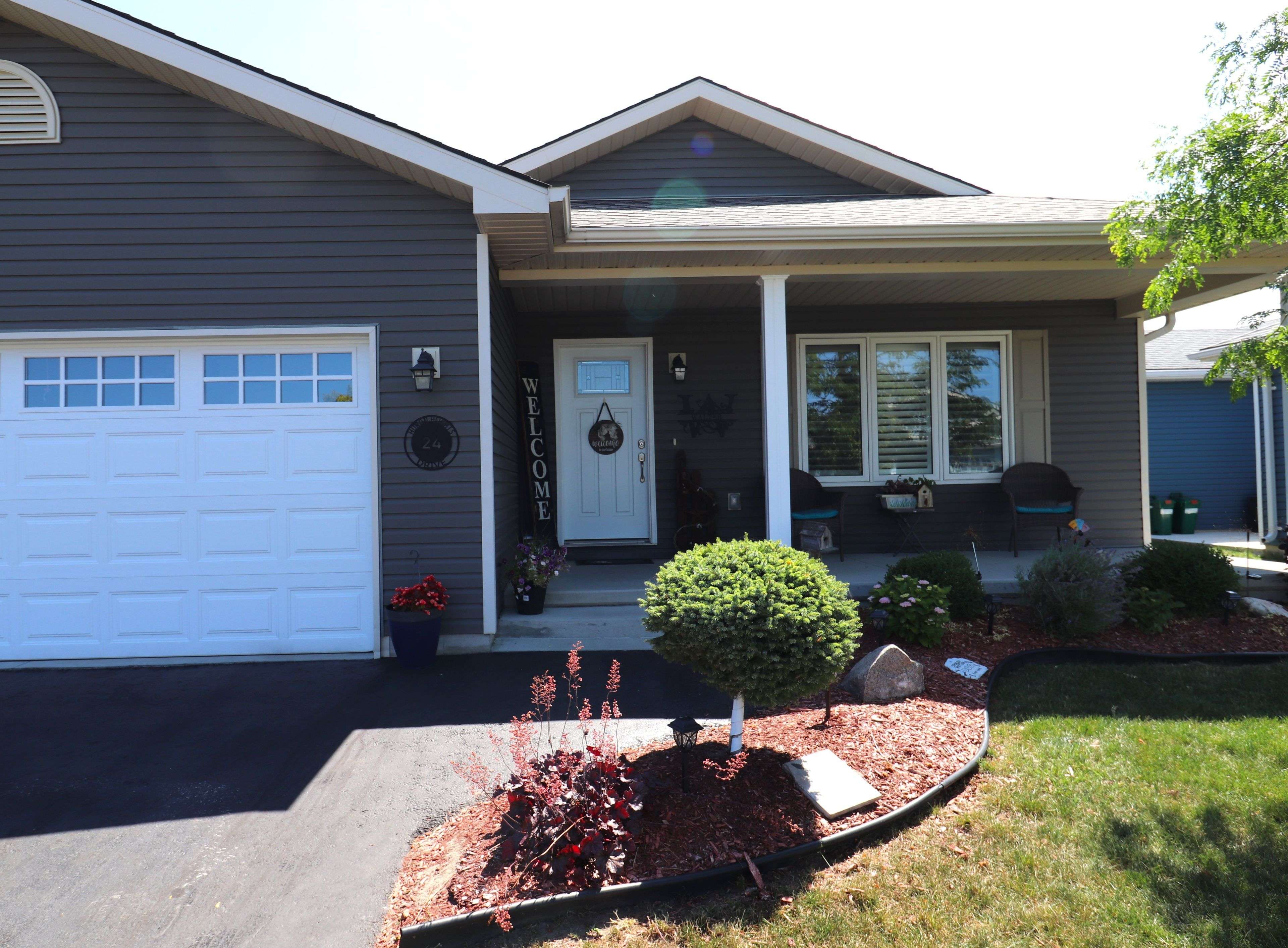 Ashfield-colborne-wawanosh, ON N7A 0B1,24 Huron Heights DR