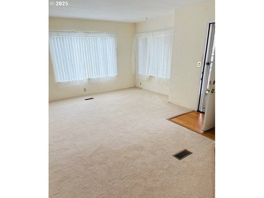 Fairview, OR 97024,21100 NE SANDY BLVD ##2