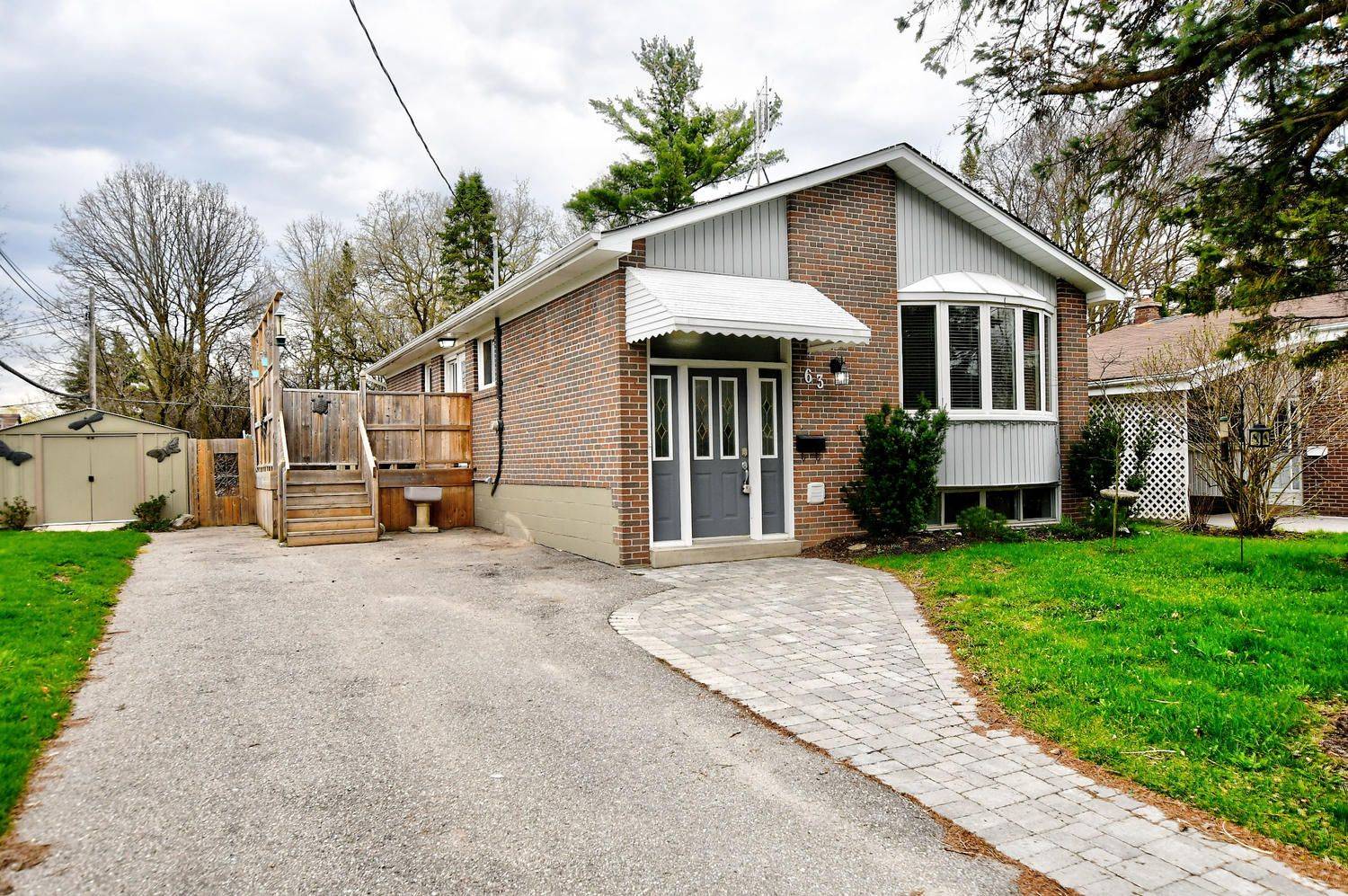 Aurora, ON L4G 3C1,63 Jasper DR #Main