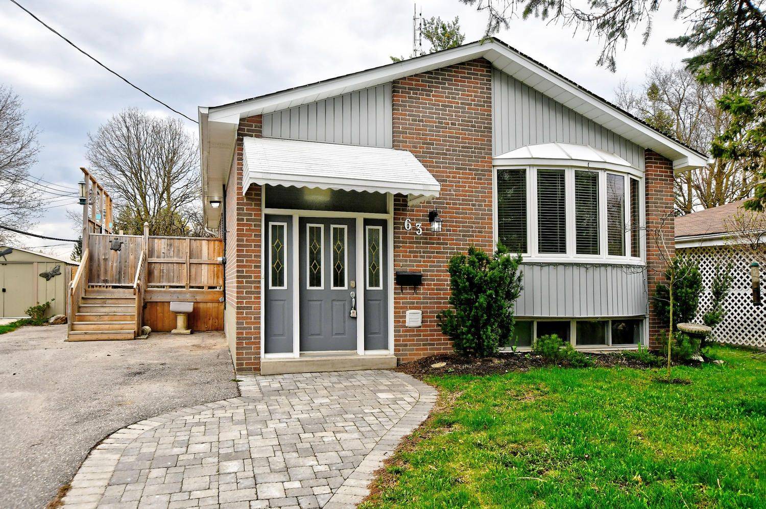 Aurora, ON L4G 3C1,63 Jasper DR #Main