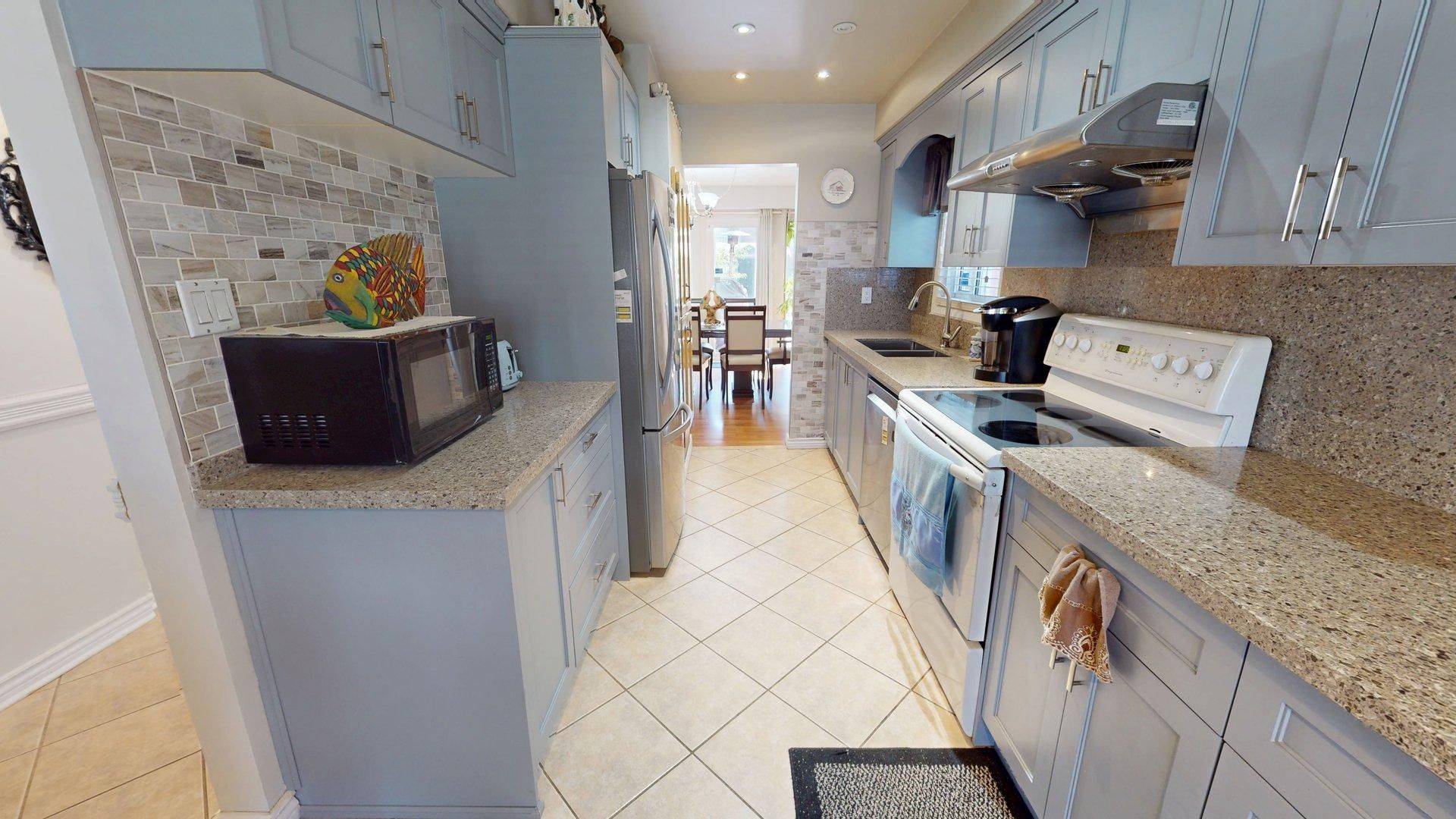 Brampton, ON L6V 3N6,17 Ashurst CRES