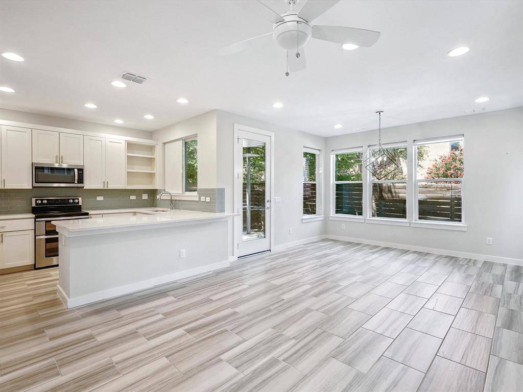 Dallas, TX 75218,1095 Gallivant Lane