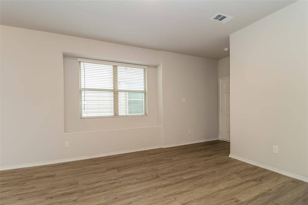 Fort Worth, TX 76119,5508 Eagle Point Drive