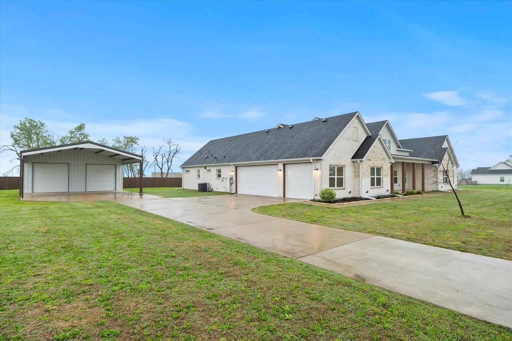 Caddo Mills, TX 75135,4844 Hall Way