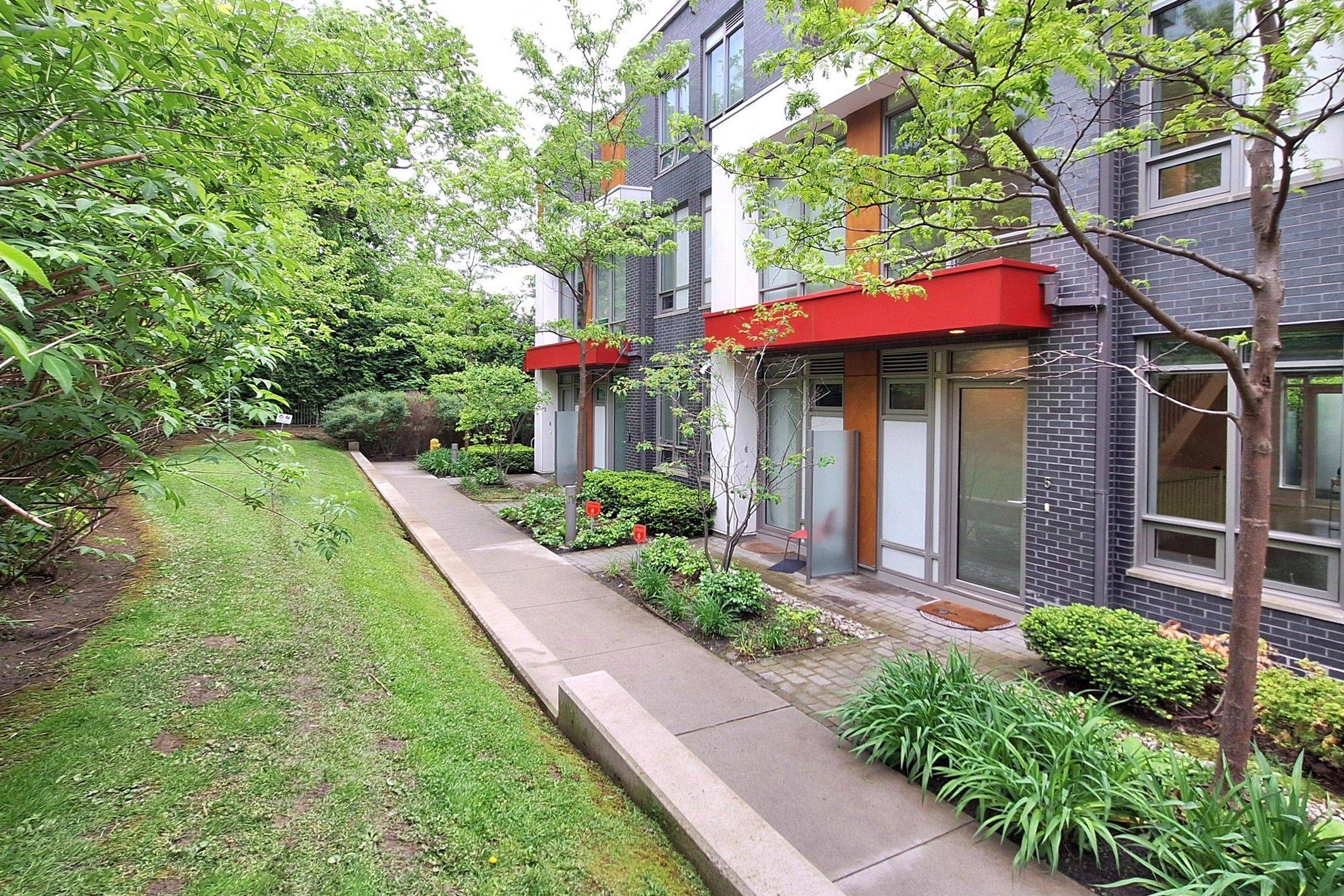 Toronto C14, ON M2N 6Y2,88 Sheppard AVE E #TH 5