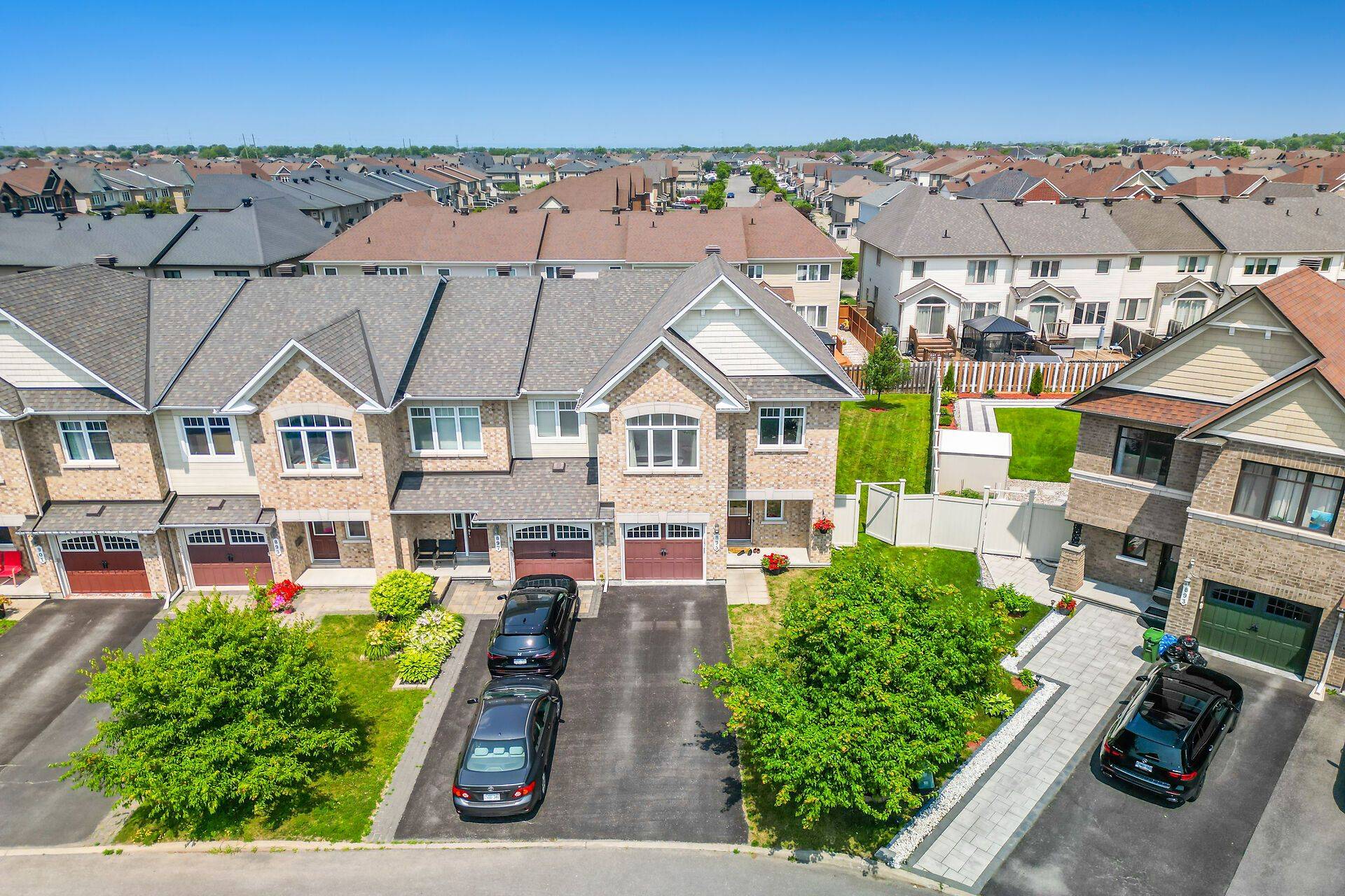 Orleans - Cumberland And Area, ON K4A 0R8,895 Ashenvale WAY