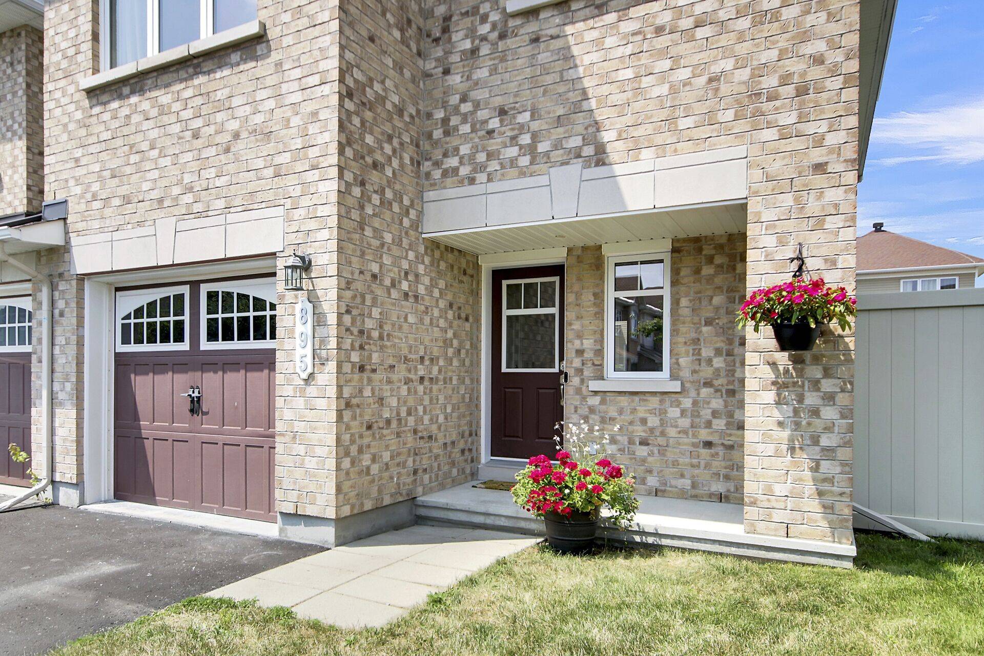 Orleans - Cumberland And Area, ON K4A 0R8,895 Ashenvale WAY