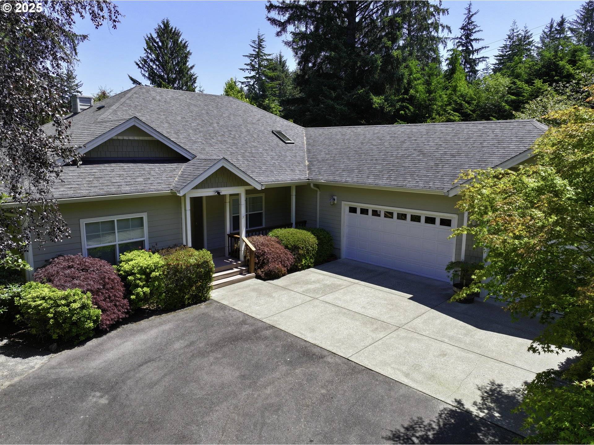 Florence, OR 97439,5500 MEADOW LAKE WAY