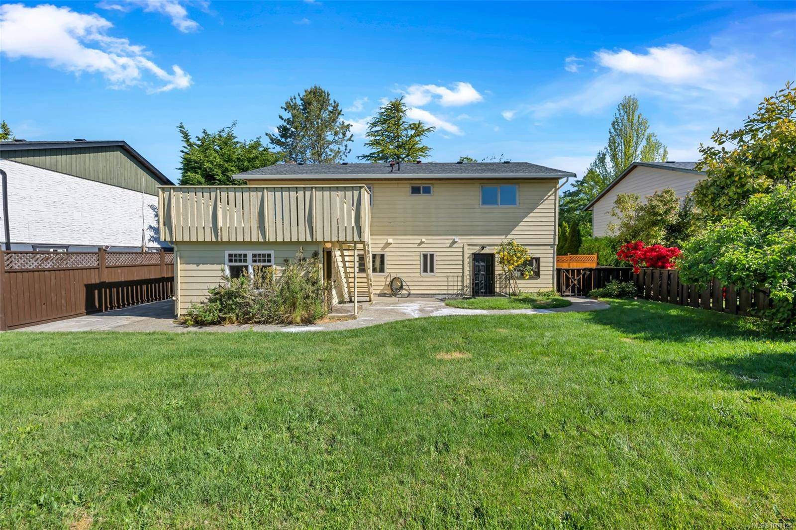 Sidney, BC V8L 4C9,2225 Magnolia Pl