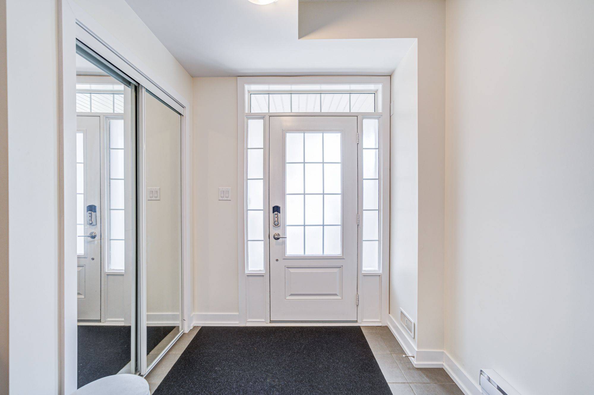 Oakville, ON L6H 0P9,401 Grantham Common