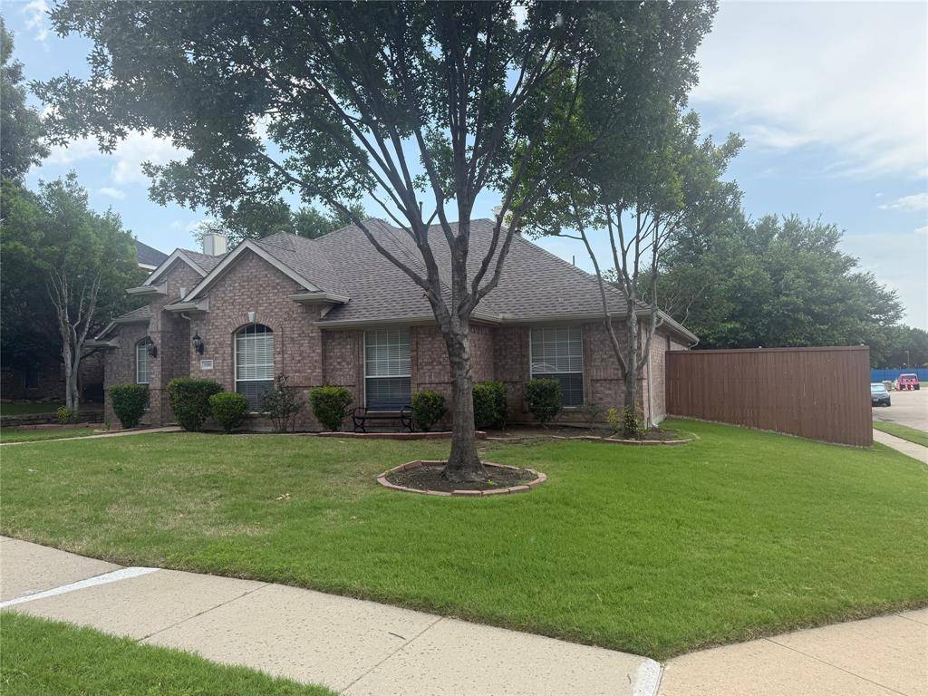 Plano, TX 75025,9200 Fairwood Court