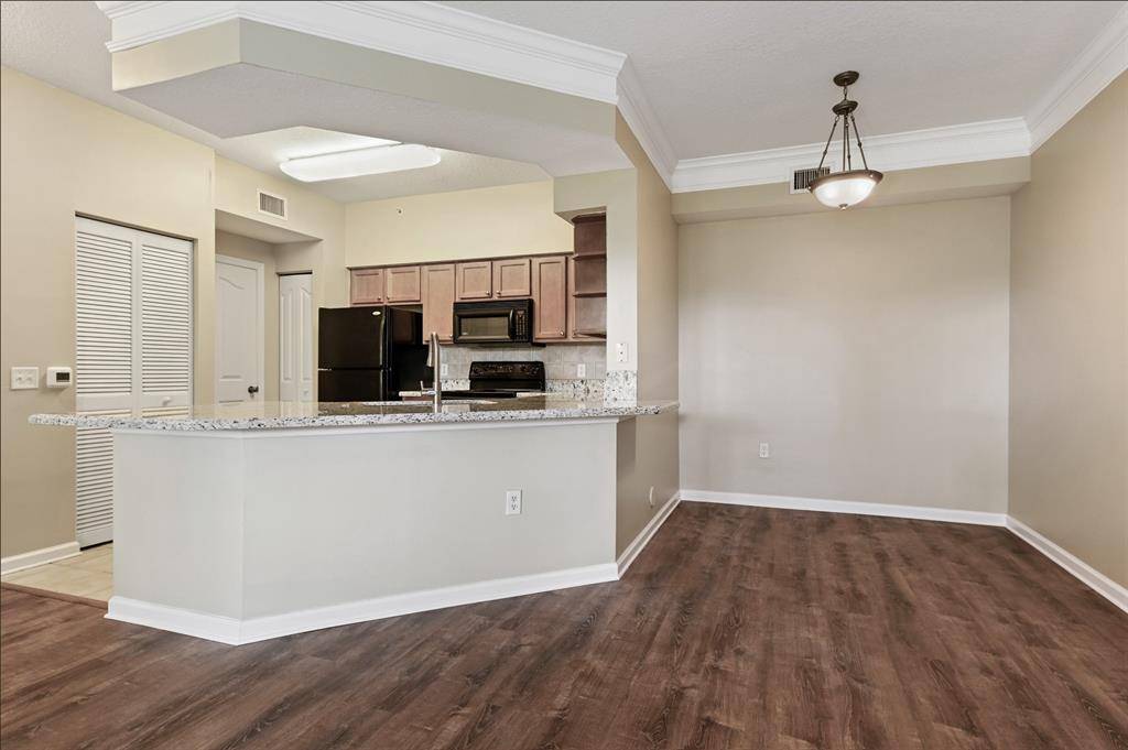 West Palm Beach, FL 33411,9905 Baywinds Dr #2104