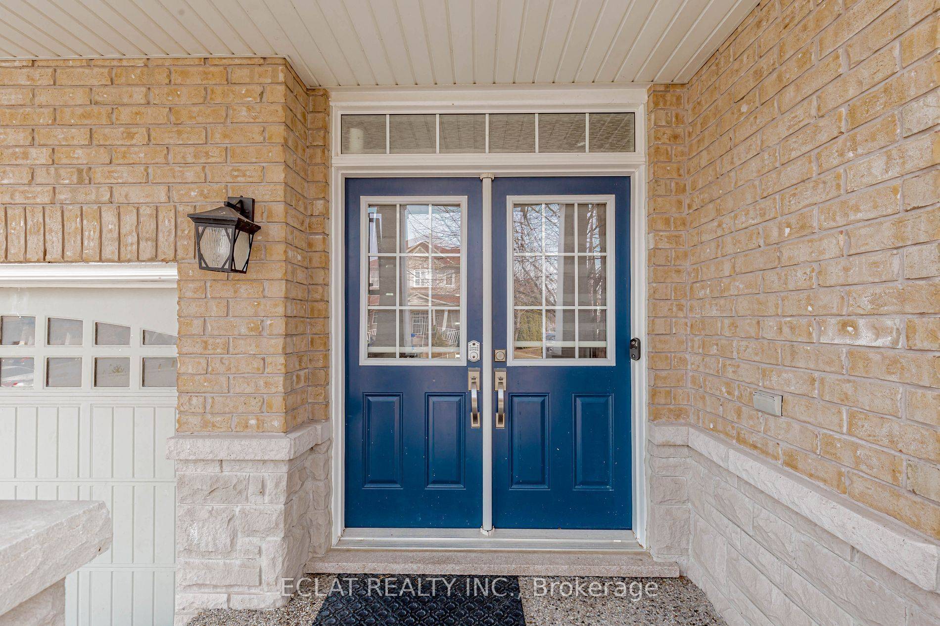 Hamilton, ON L8E 0C9,32 Nanaimo CRES