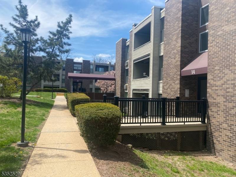 Nutley Twp., NJ 07110,14 River Road #E