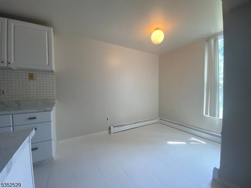 Nutley Twp., NJ 07110,14 River Road #E