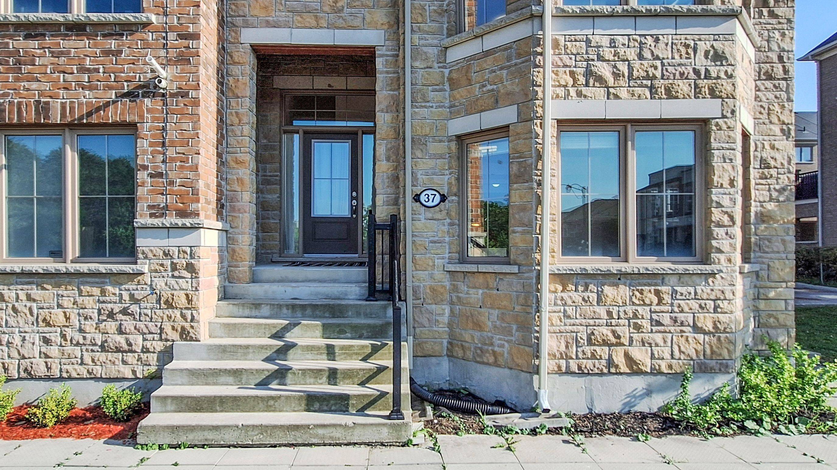 Markham, ON L6E 0S7,37 Rougeview Park CRES