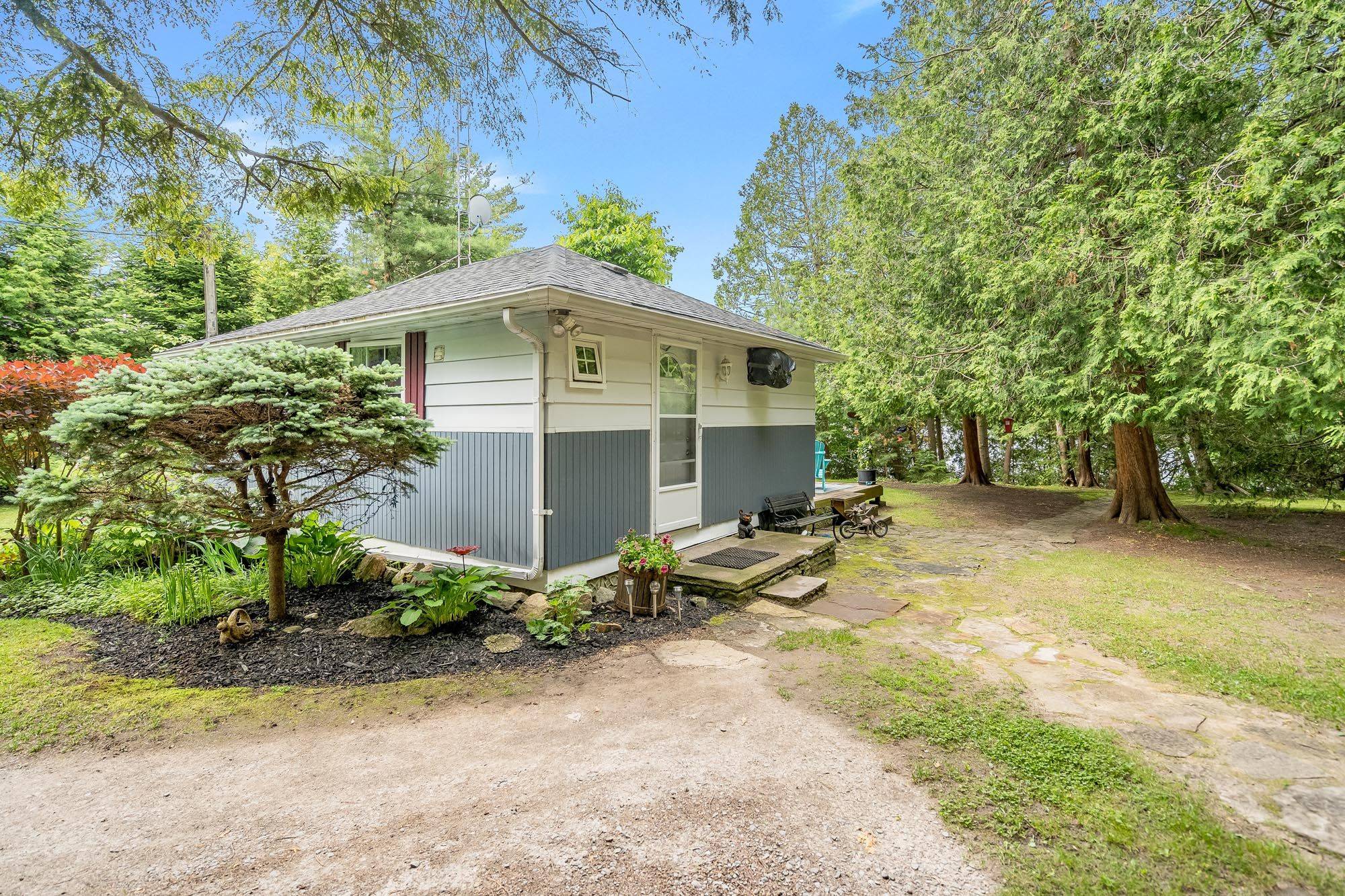 Kawartha Lakes, ON K0M 2T0,21 Stanley RD