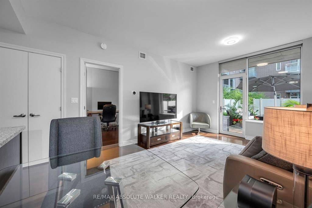 Carlingwood - Westboro And Area, ON K2A 1R7,575 Byron AVE #214