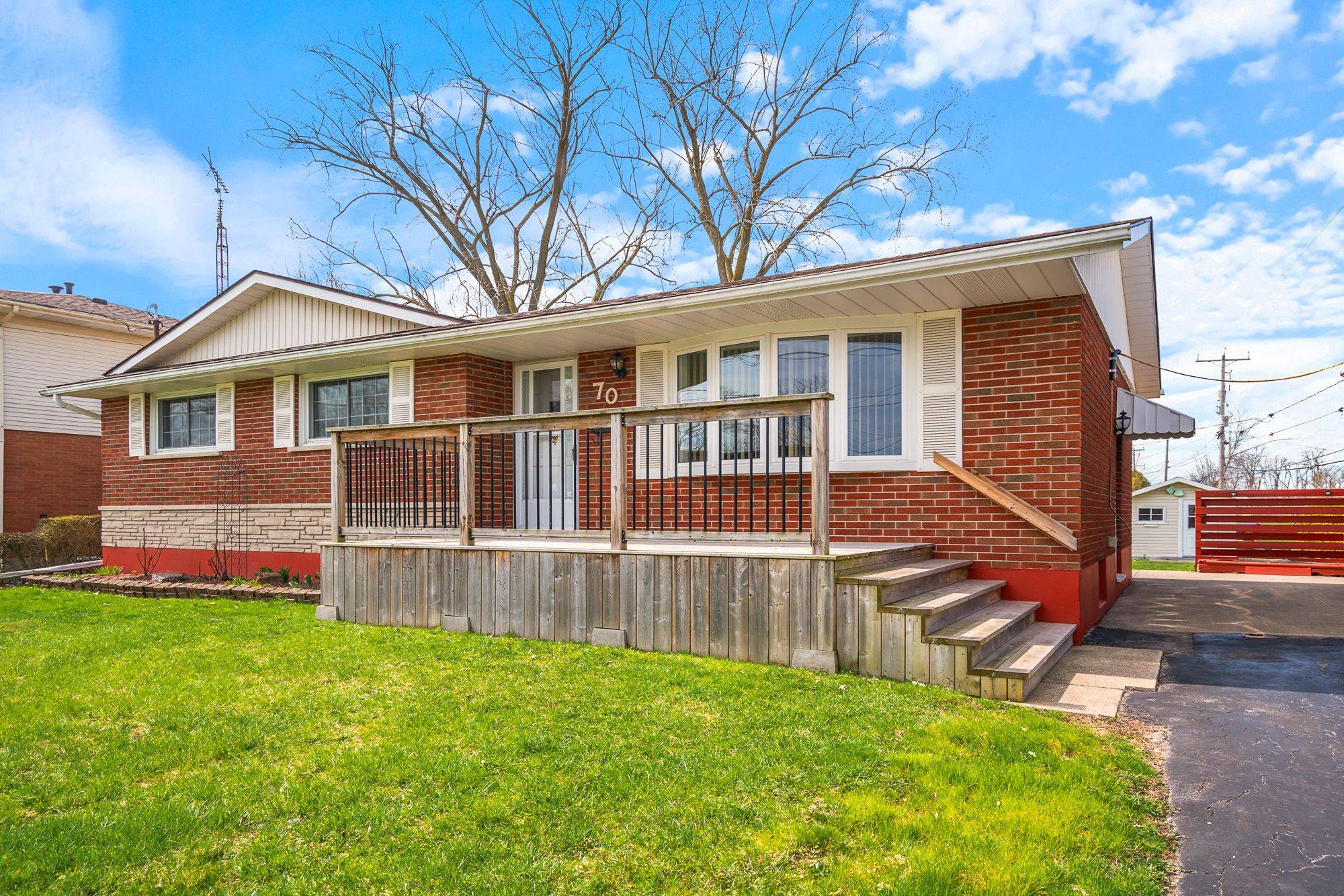 Fort Erie, ON L2A 5H8,70 Radford AVE