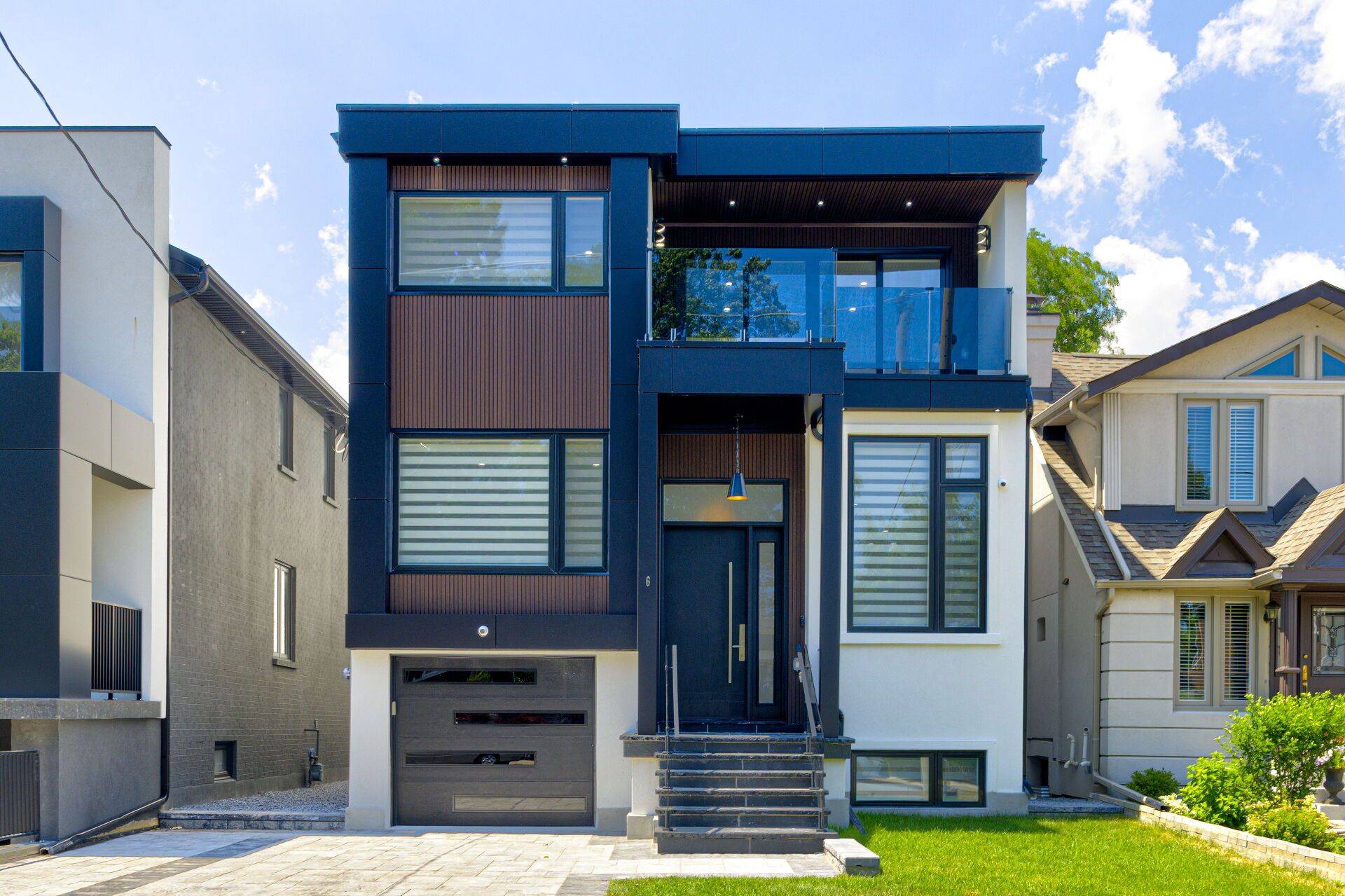 Toronto E03, ON M4K 3N5,6 Stanhope AVE
