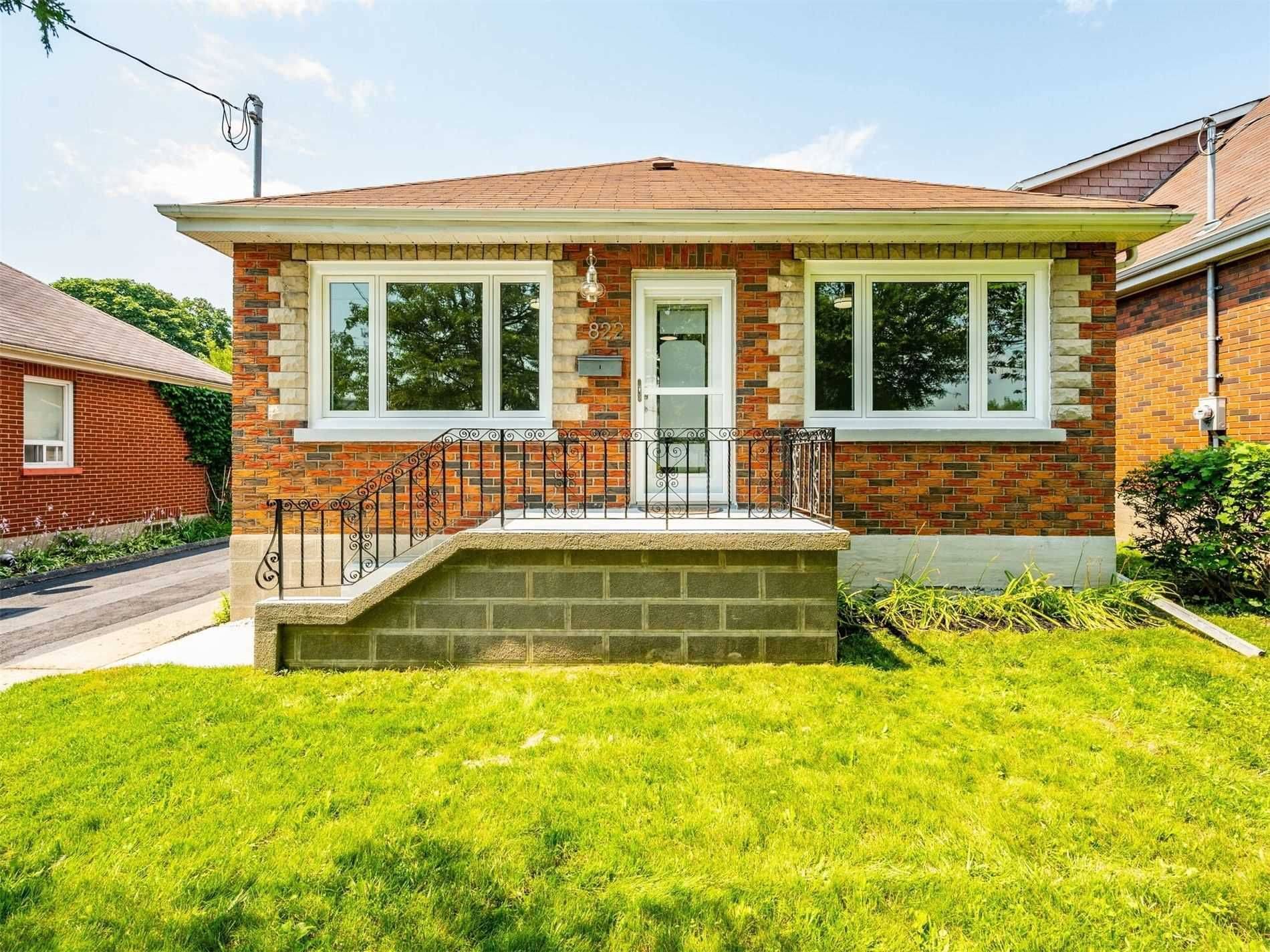Oshawa, ON L1H 5C9,822 Douglas ST #Main
