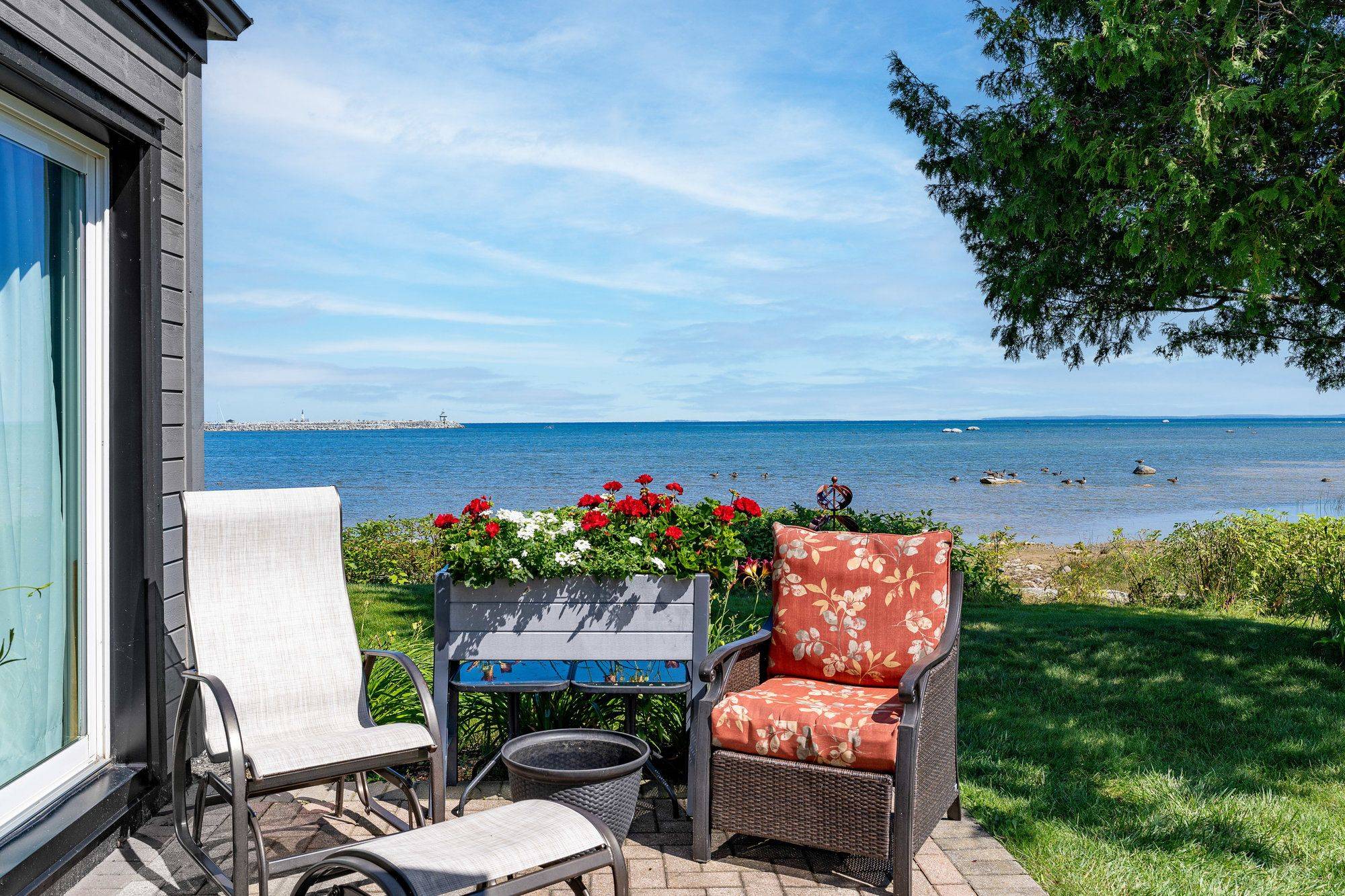 Collingwood, ON L9Y 5B7,44 Trott BLVD #18