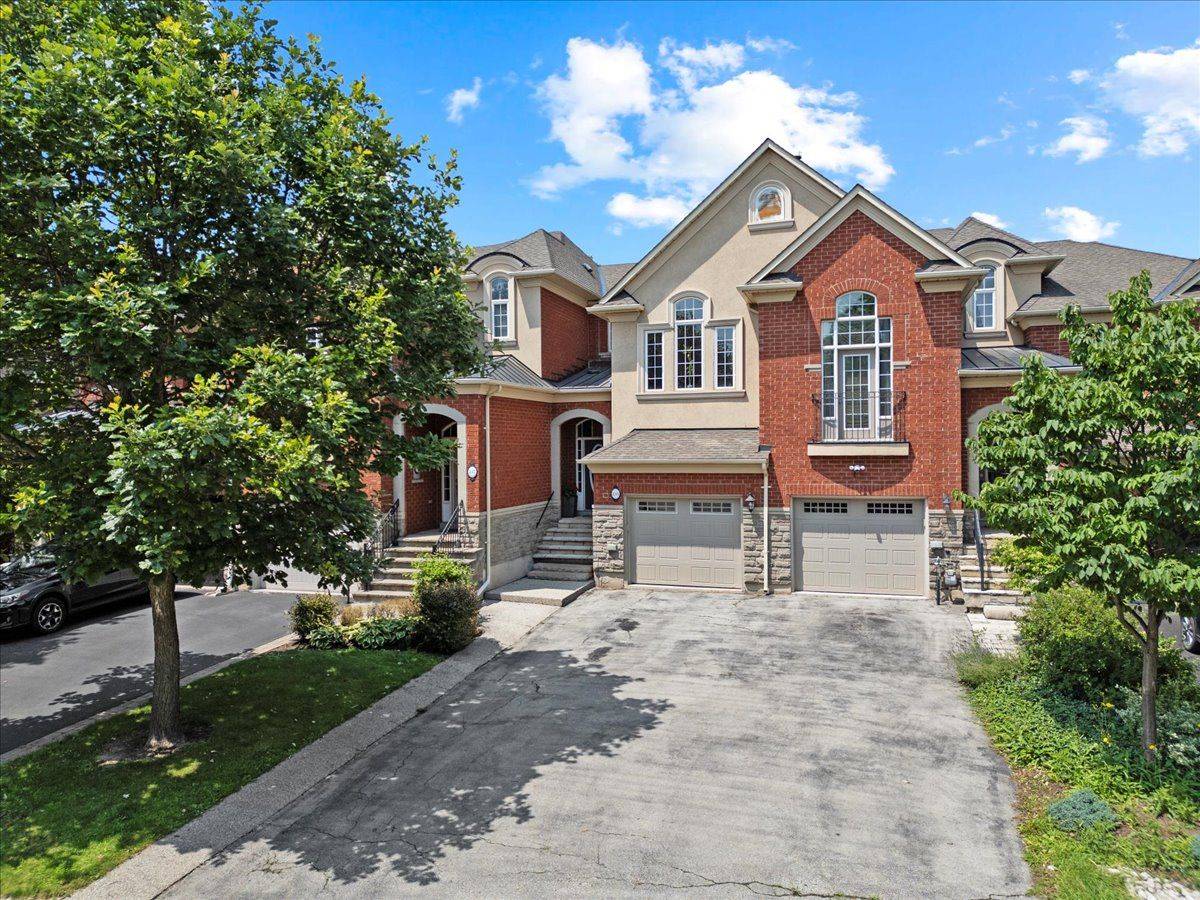 Oakville, ON L6L 6T4,135 Tawny CRES