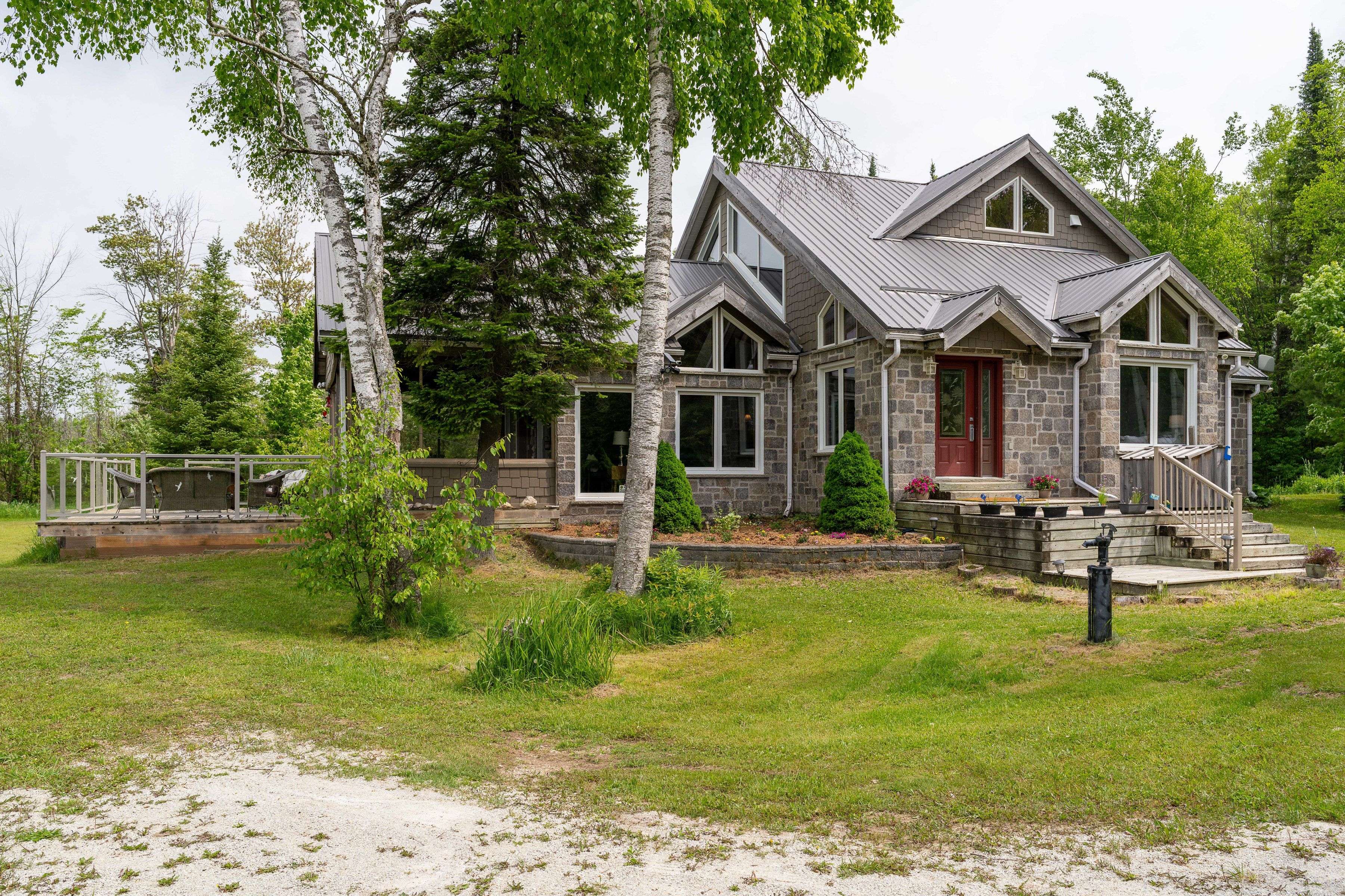 Melancthon, ON L0N 1S9,397061 5th Line