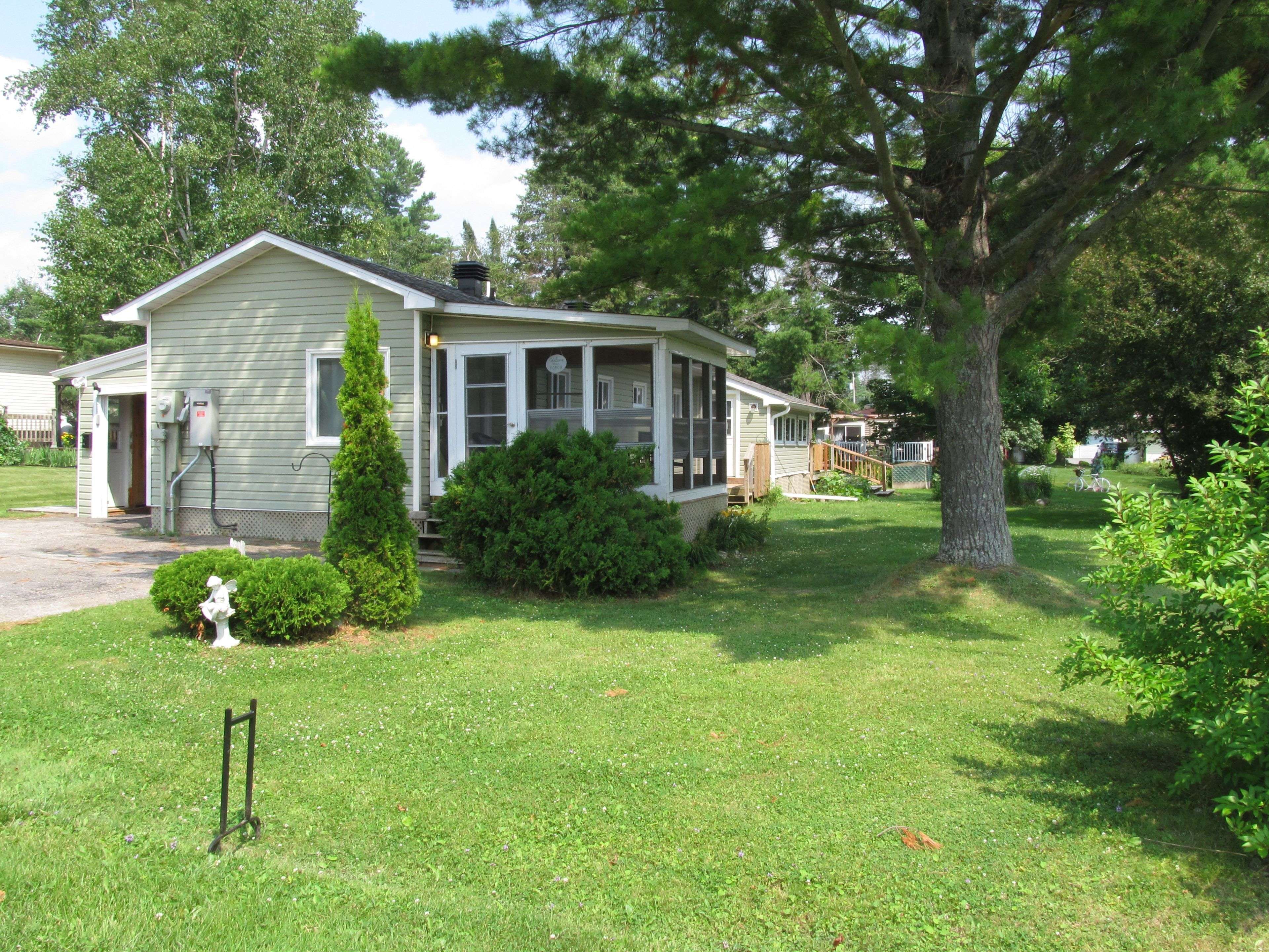 Mcnab/braeside, ON K0A 3L0,31 Lakefront LN