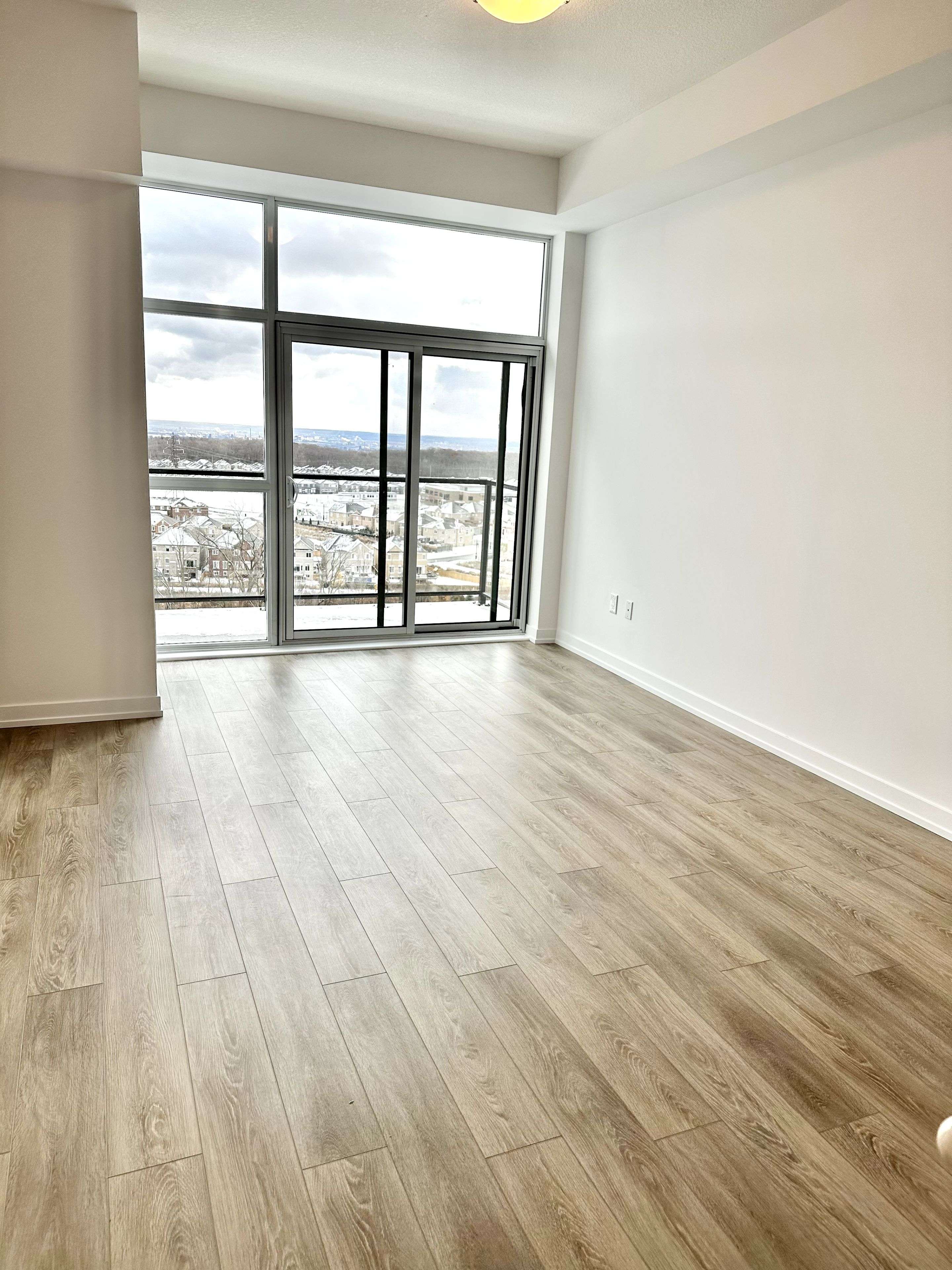 Hamilton, ON L8B 2A5,460 Dundas ST E #1210