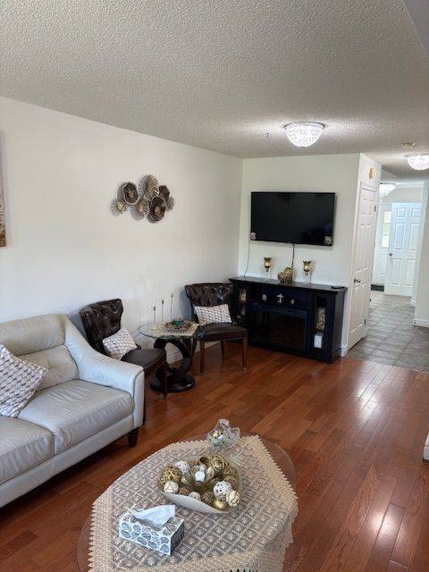 Cambridge, ON N1R 8P8,250 Ainslie ST S #67