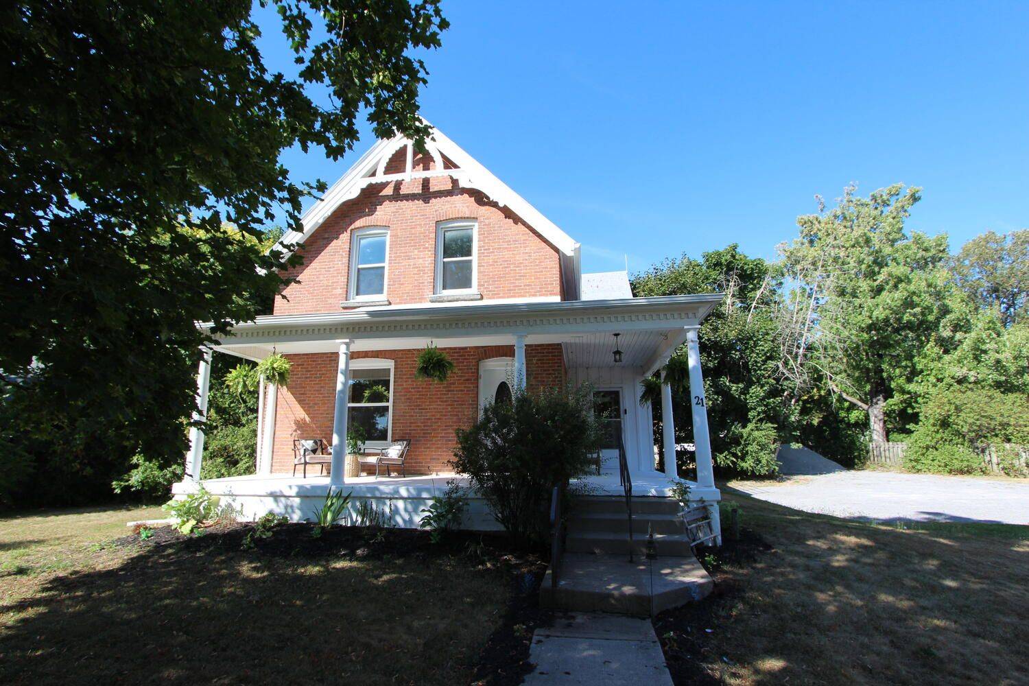 Kawartha Lakes, ON K0M 1N0,21 Francis ST E