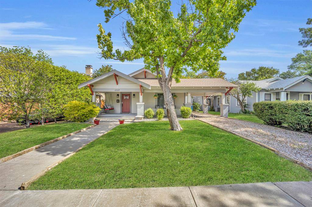 Dallas, TX 75214,6227 Lakeshore Drive