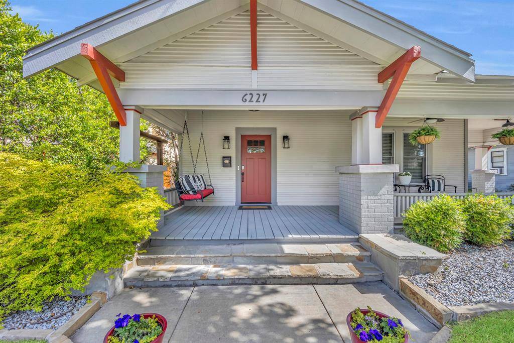 Dallas, TX 75214,6227 Lakeshore Drive